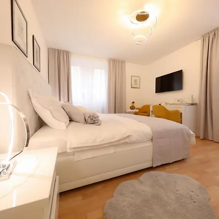 Rosita Deluxe 4* Zára
