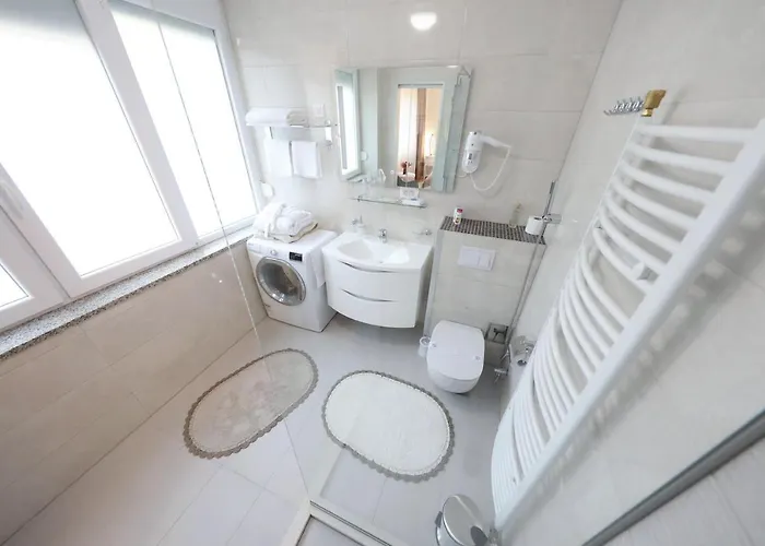 Rosita Deluxe 4*