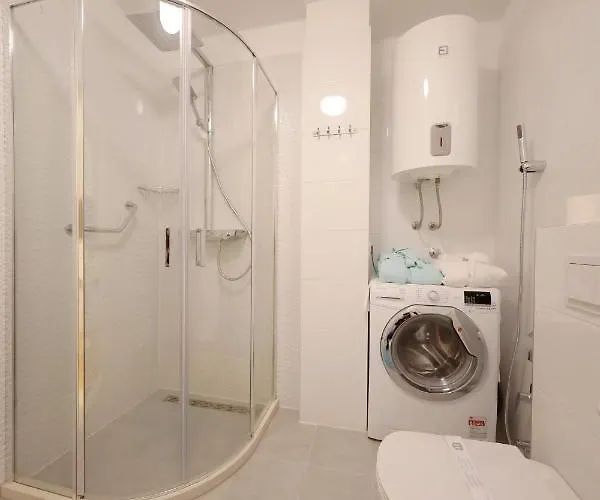 Rosita Deluxe 자다르