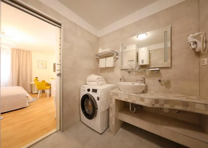 Rosita Deluxe 자다르